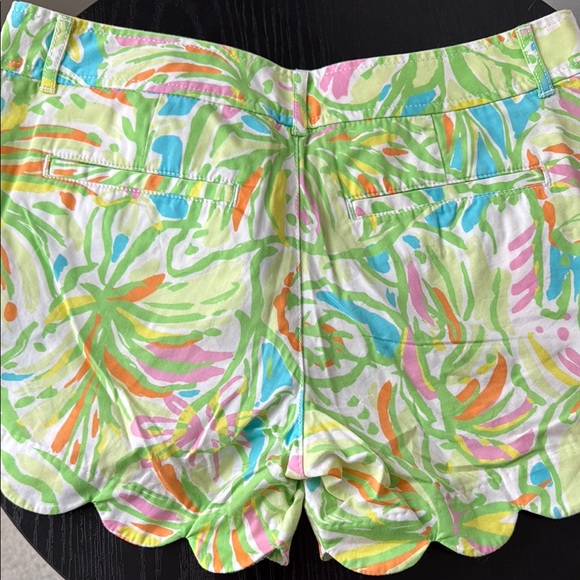 Lilly Pulitzer Buttercup Scallop Women's Shorts - Picture 5 of 5